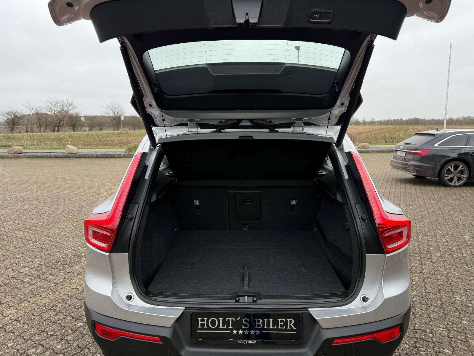 Sølv Volvo XC40 fra 2019