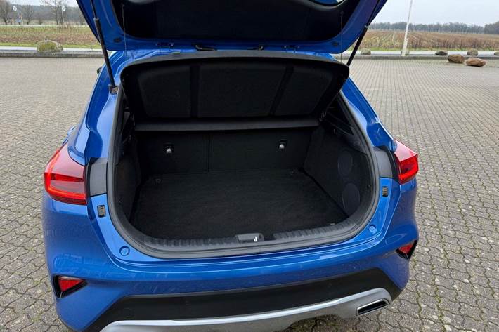 Blå Kia XCeed fra 2020