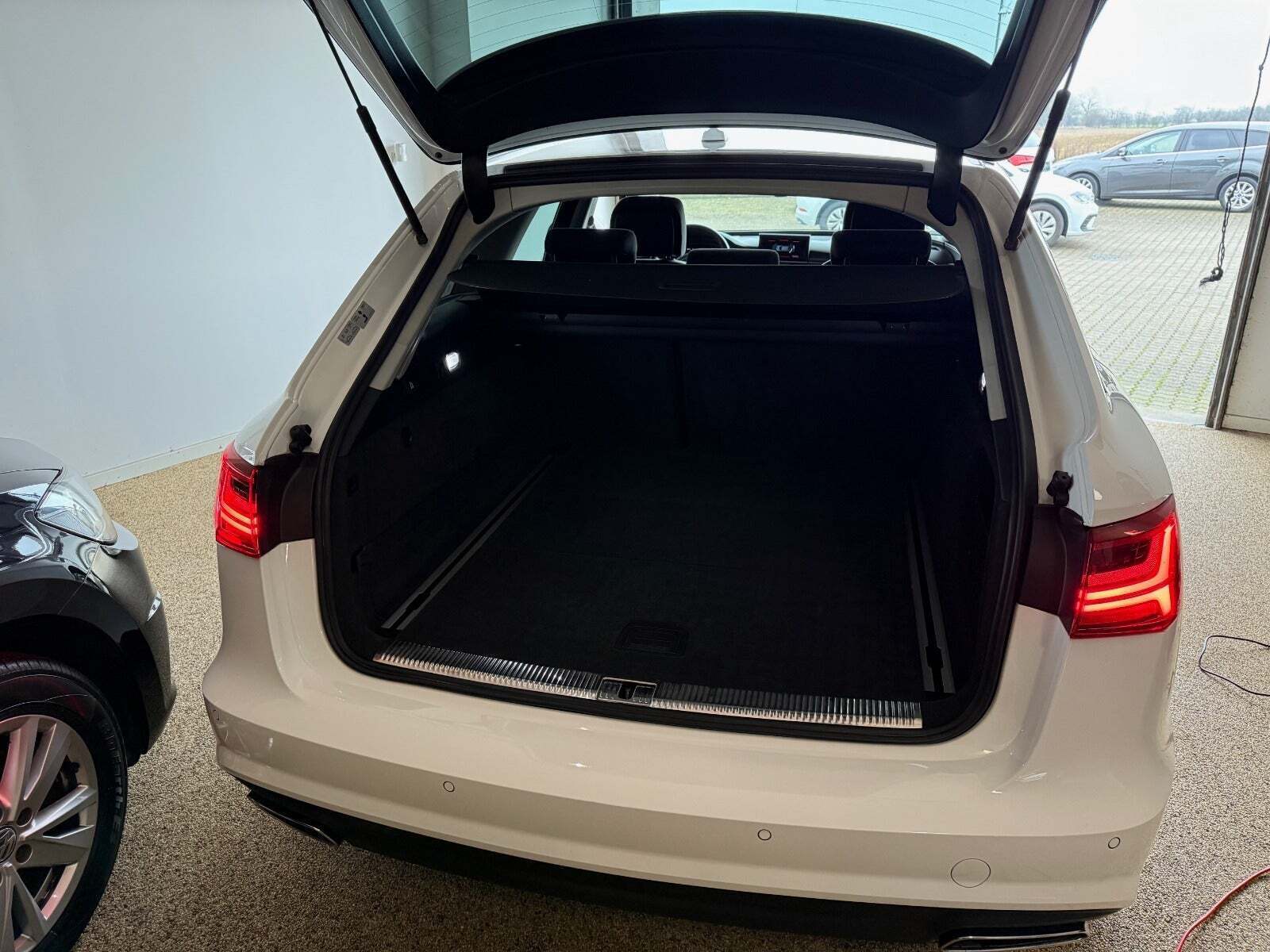 Hvid Audi A6 fra 2018