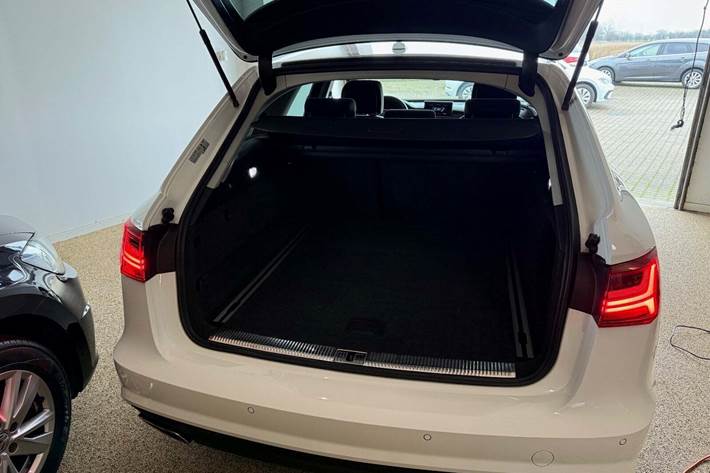 Hvid Audi A6 fra 2018