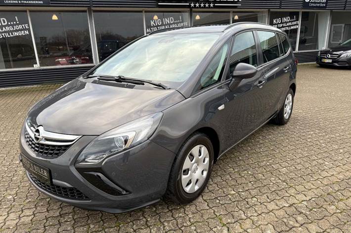 Grå Opel Zafira Tourer fra 2015