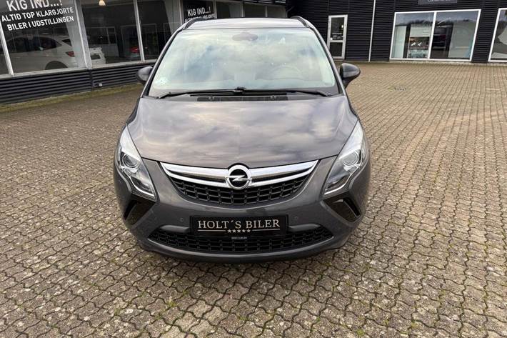 Grå Opel Zafira Tourer fra 2015