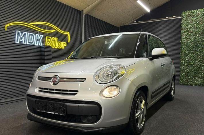 undefined Fiat 500L fra 2012 set udefra
