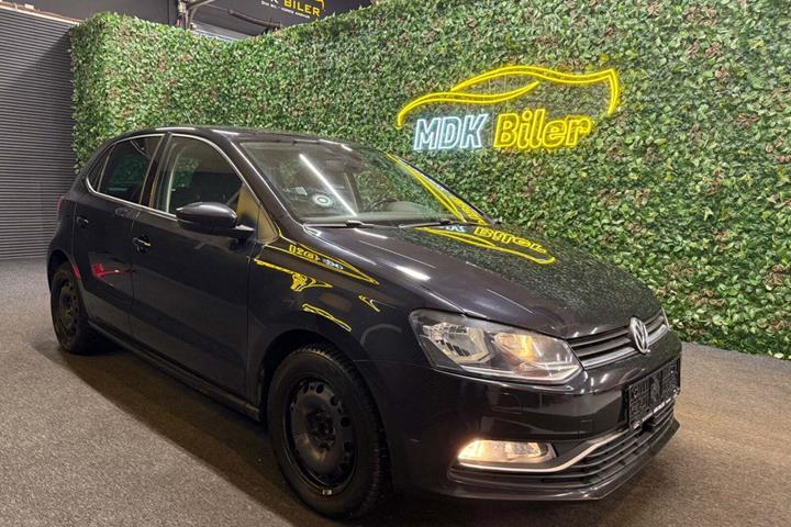 Sort VW Polo fra 2017 set udefra