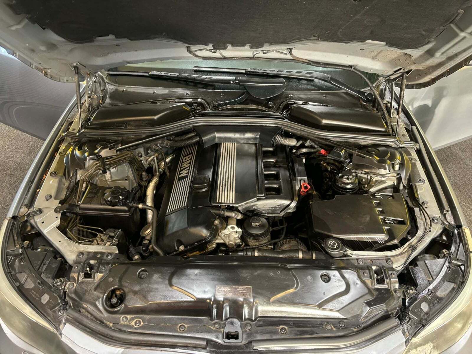 undefined BMW 520i fra 2004