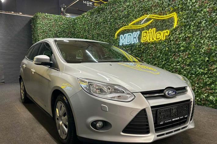 undefined Ford Focus fra 2013 set udefra