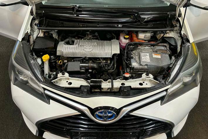 undefined Toyota Yaris fra 2015