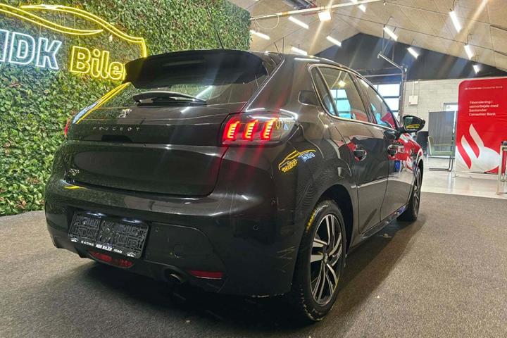 undefined Peugeot 208 fra 2020