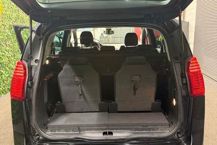 undefined Peugeot 5008 fra 2010