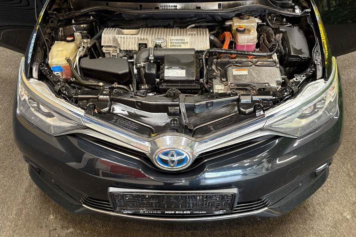 undefined Toyota Auris fra 2015