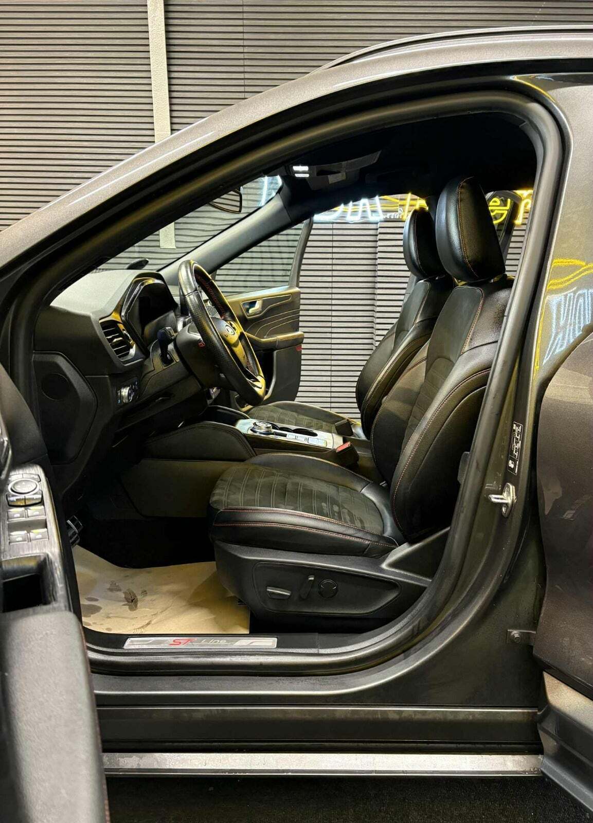 Ford Kuga 2,5 PHEV ST-Line CVT