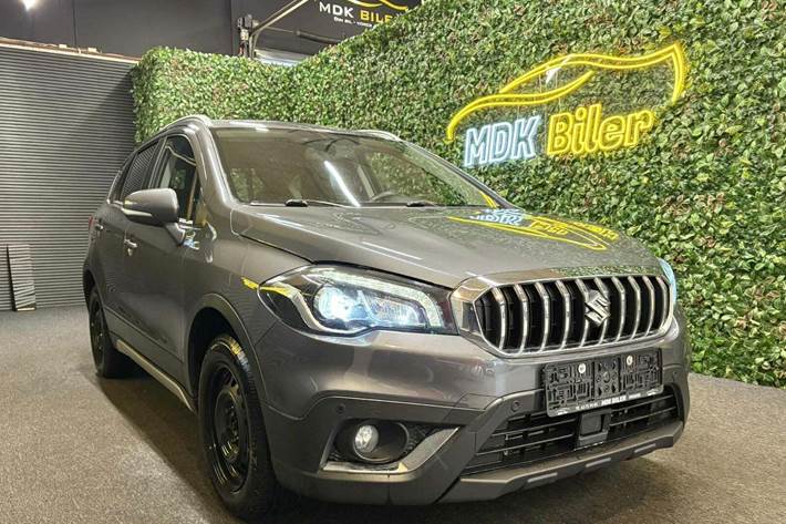 undefined Suzuki S-Cross fra 2019 set udefra