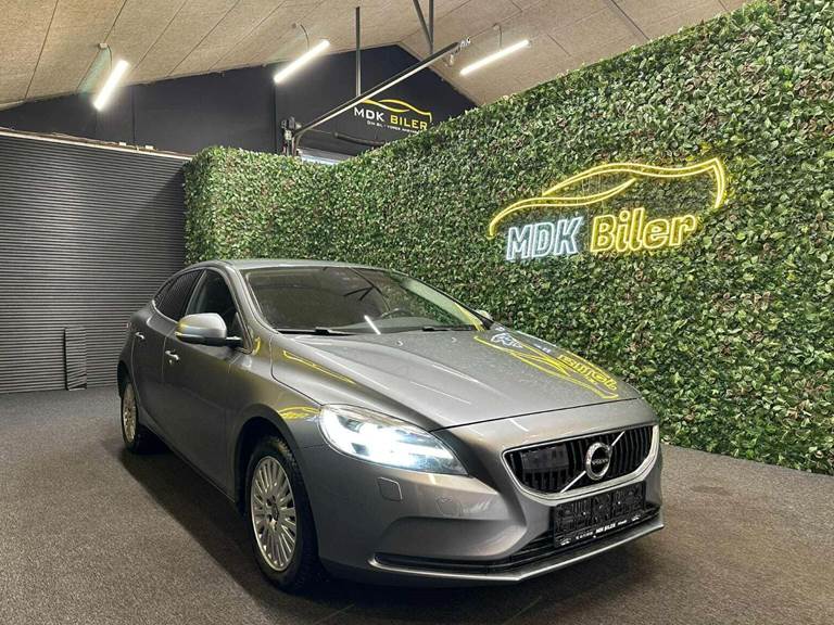 Volvo V40 2,0 D2 120 Momentum aut.