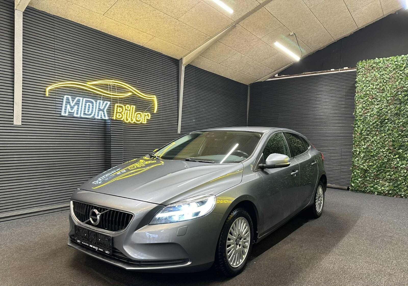 Volvo V40 2,0 D2 120 Momentum aut.