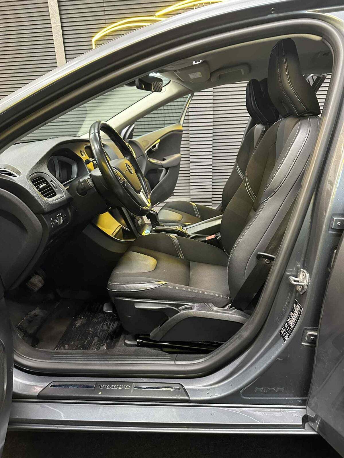 Volvo V40 2,0 D2 120 Momentum aut.