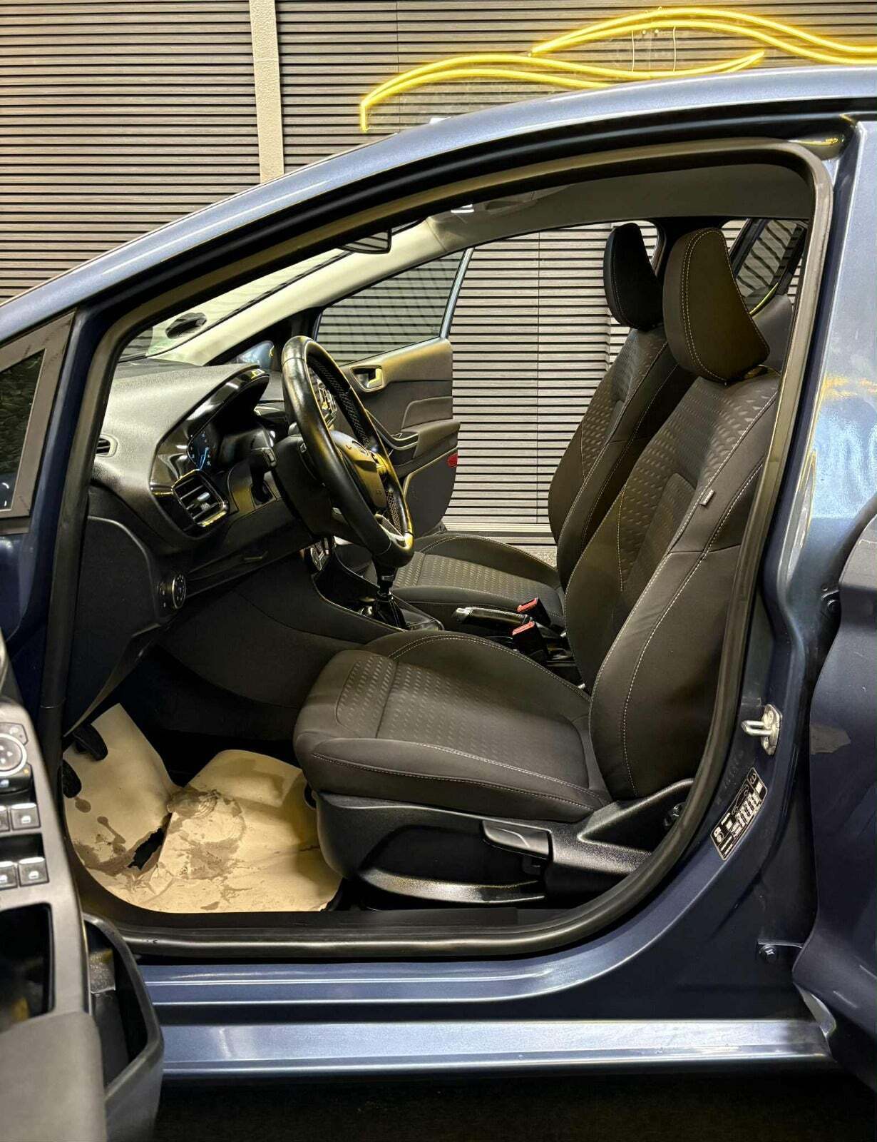 Ford Fiesta 1,0 EcoBoost mHEV Active