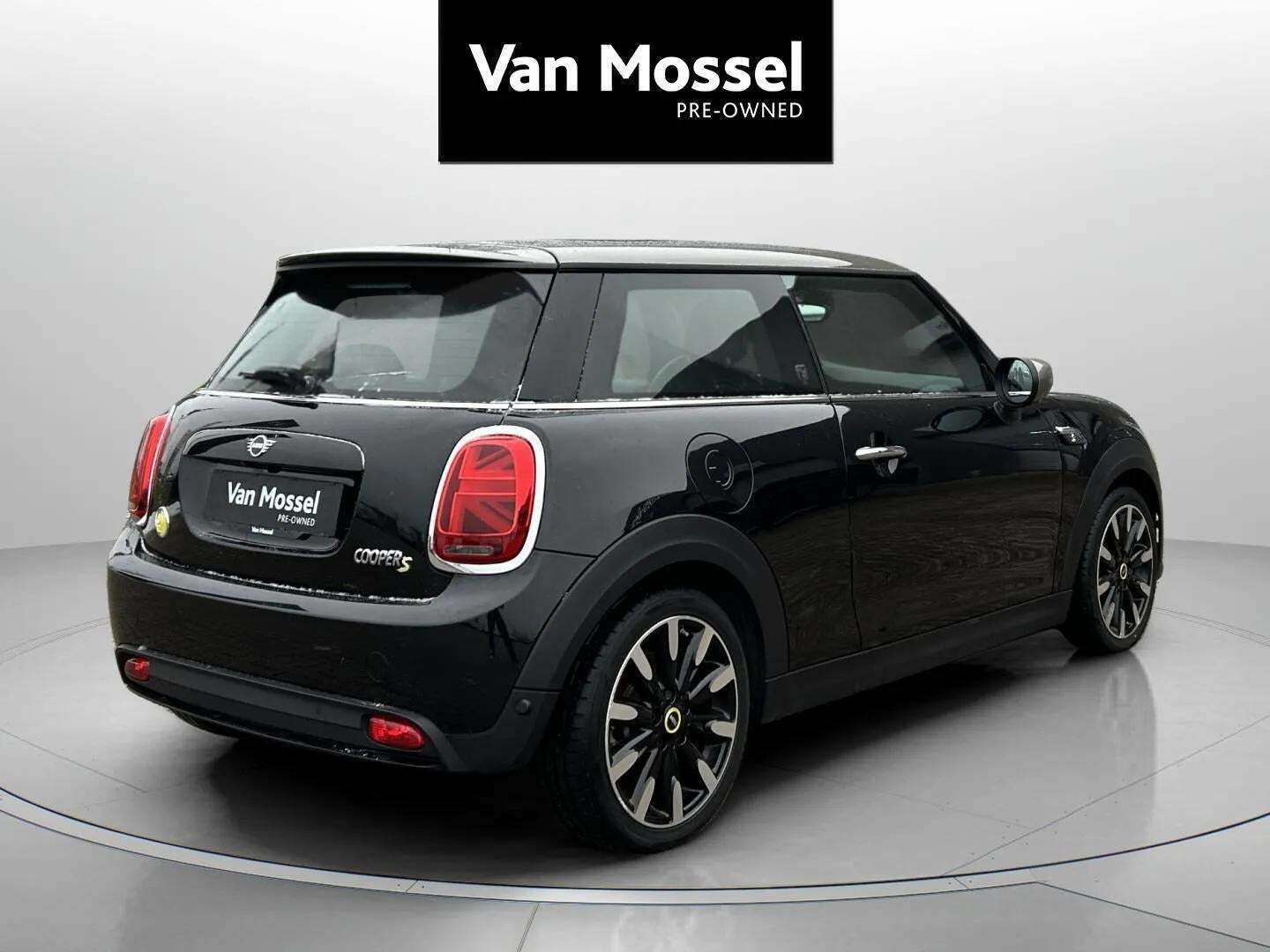 Mini Cooper SE Yours Trim