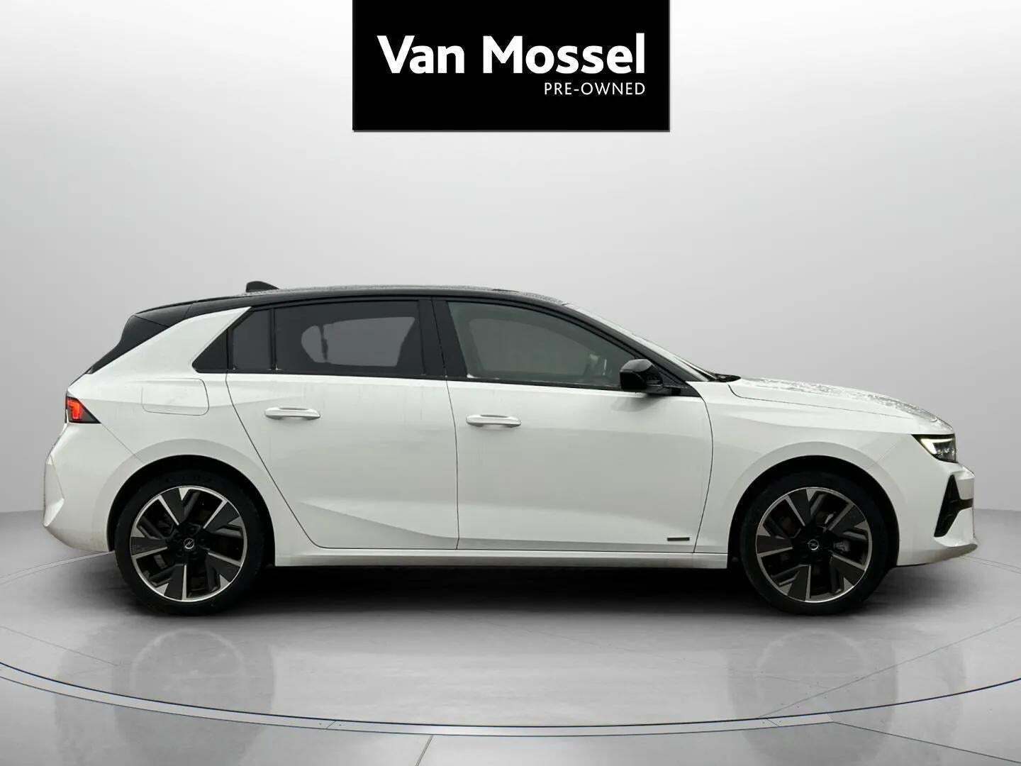 Opel Astra-e 54 Ultimate