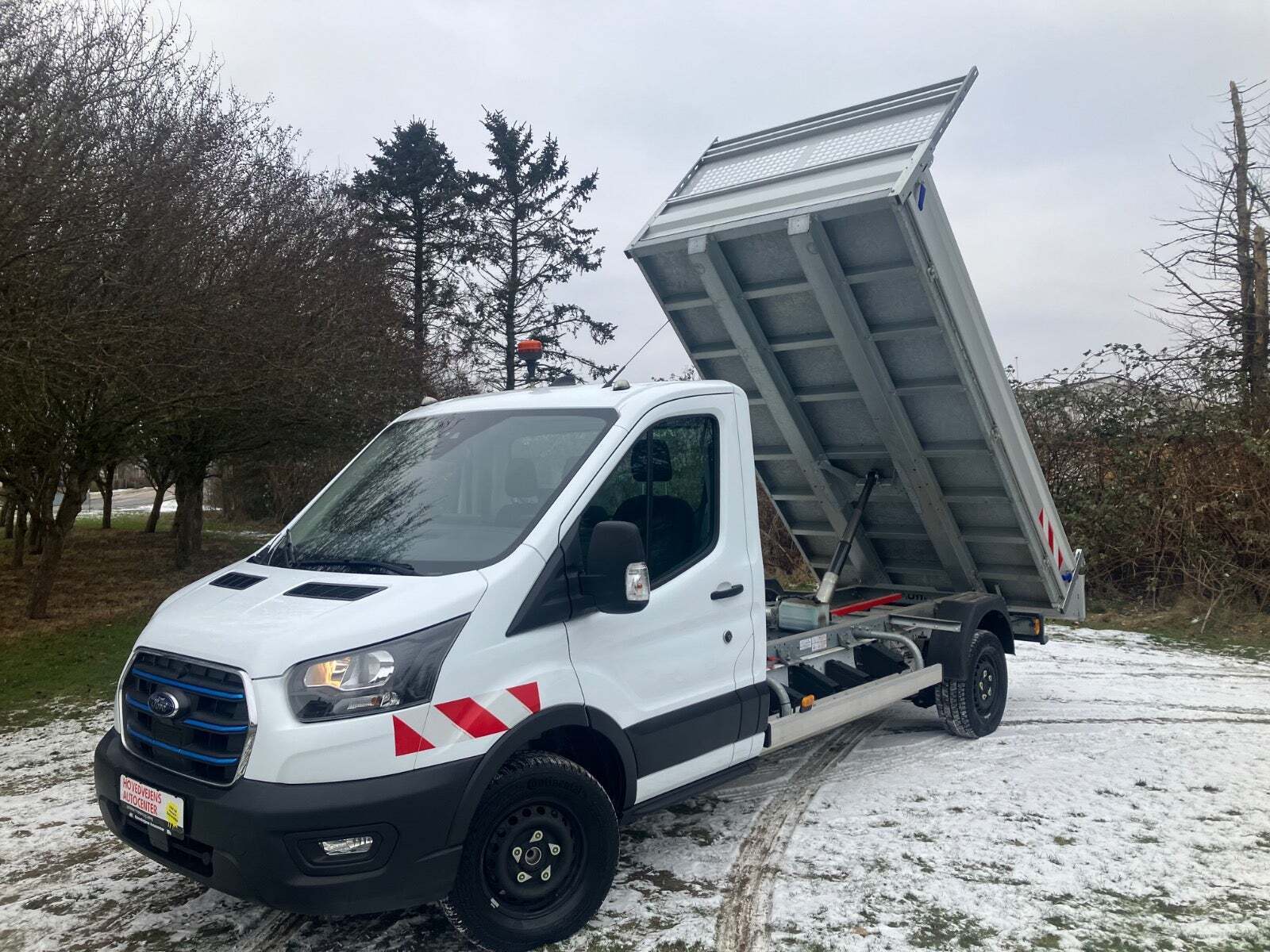 Ford E-Transit 350 L3 Chassis 68 Trend H1 RWD