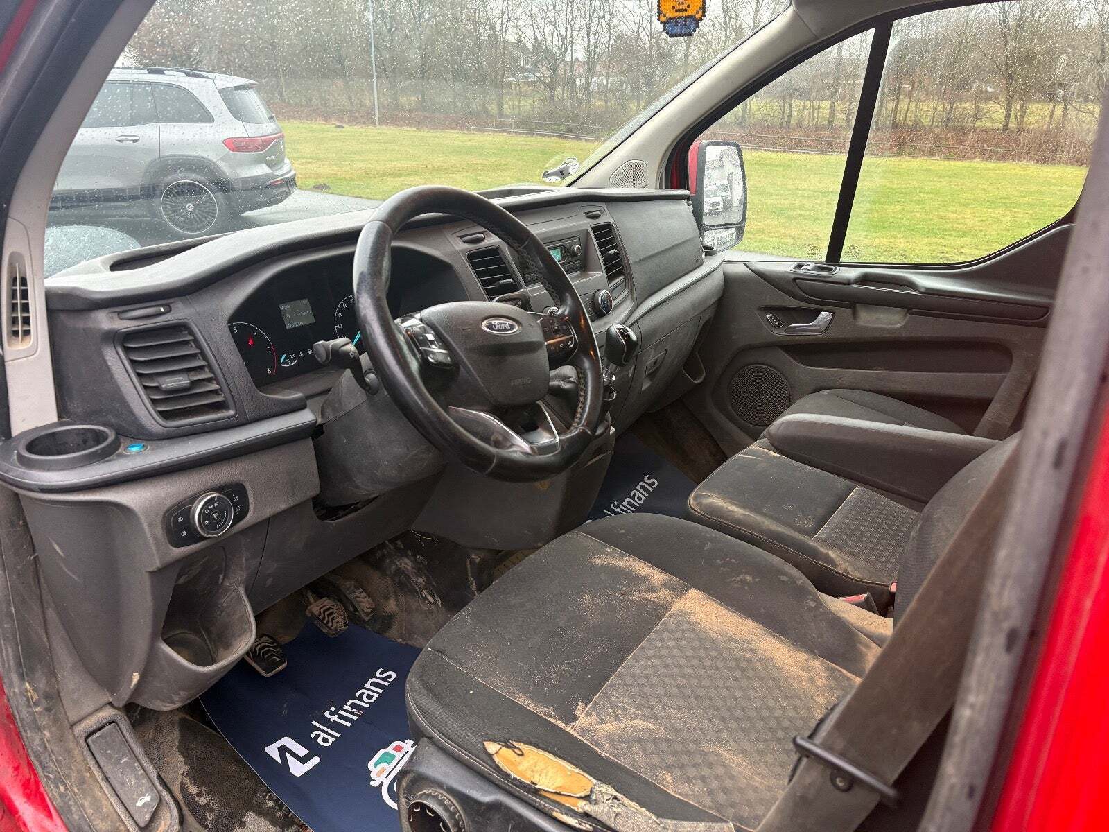 Rød Ford Transit Custom 300L fra 2018