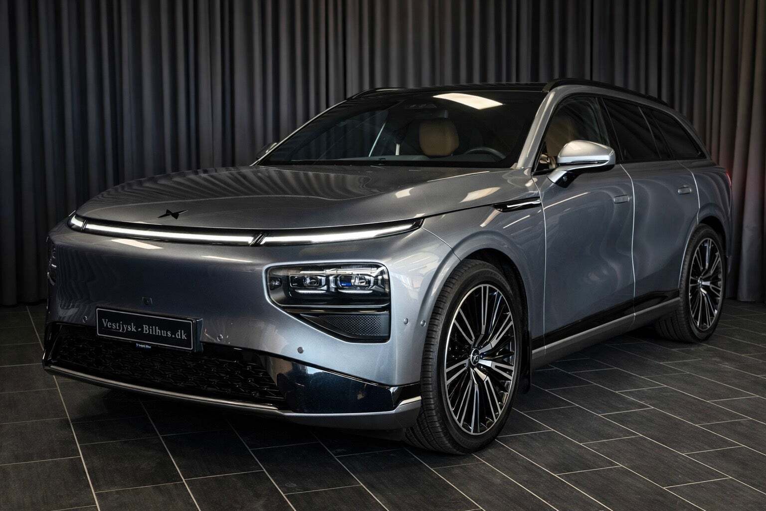 Xpeng G9 Standard Range