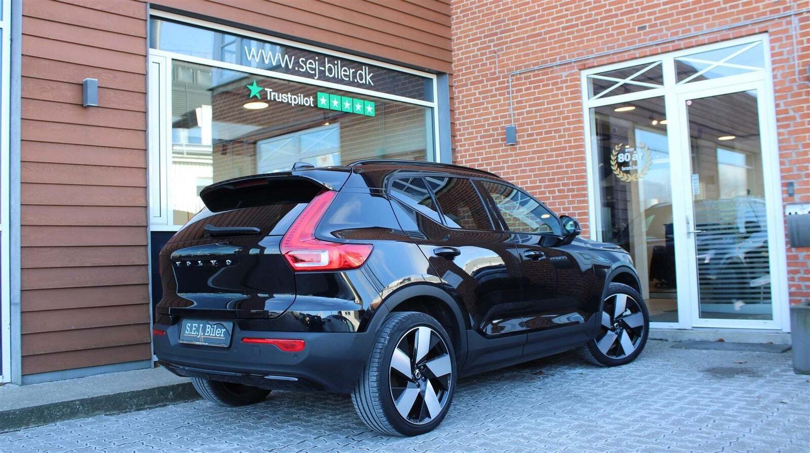 Sort Volvo EX40 fra 2024