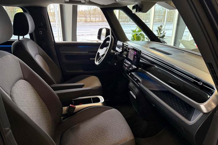 Blå VW ID.Buzz fra 2023