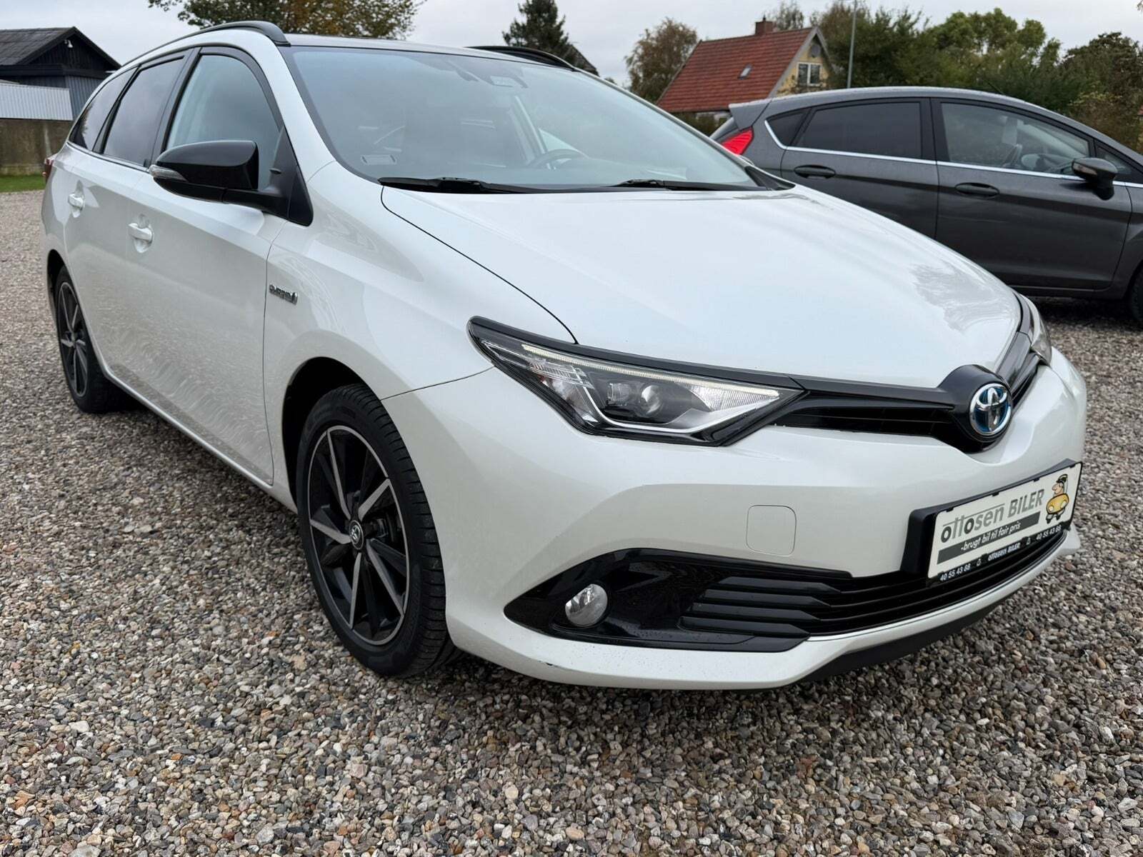 Toyota Auris 1,8 Hybrid Prestige Touring Sports CVT