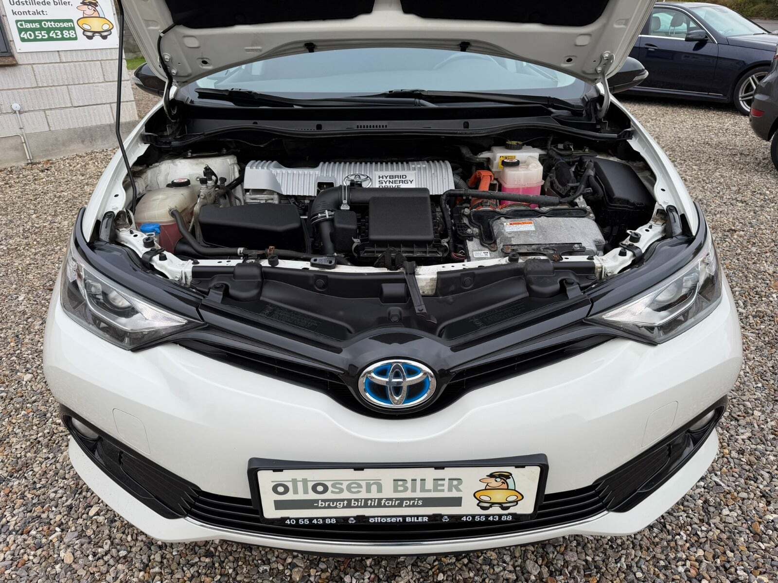 Toyota Auris 1,8 Hybrid Prestige Touring Sports CVT