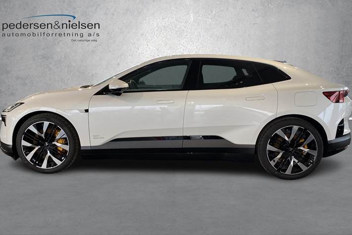Hvid Polestar 4 fra 2025