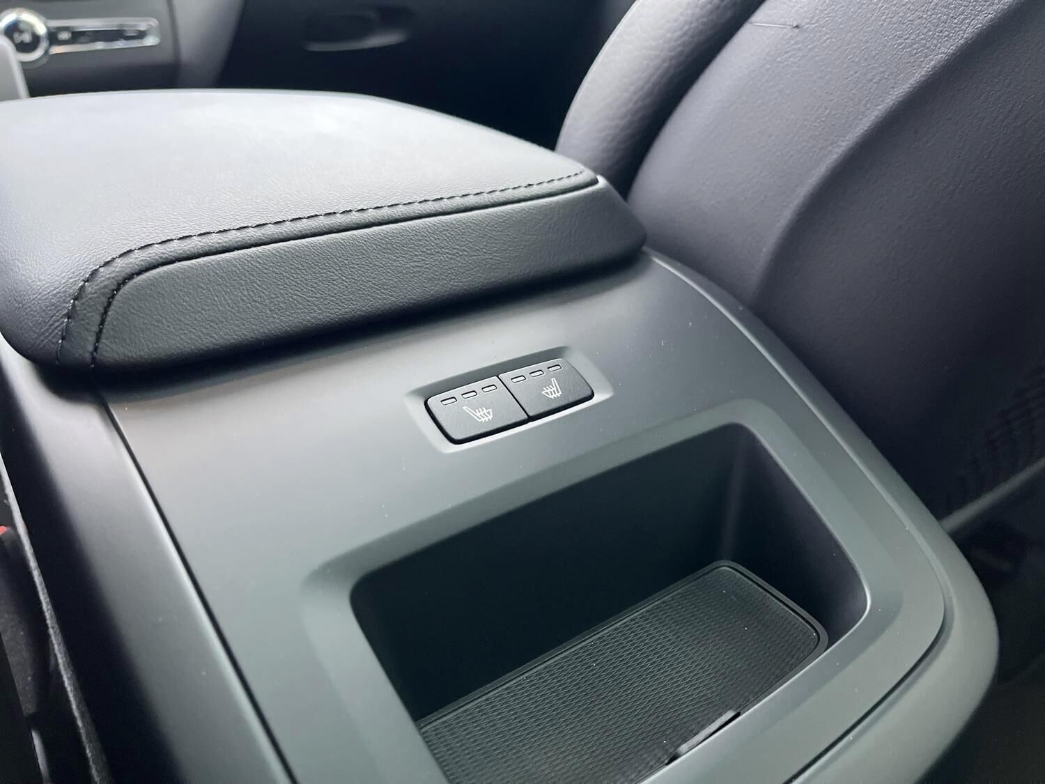 Hvid Volvo XC60 fra 2022