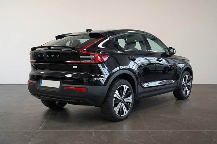 Sort Volvo XC40 fra 2023