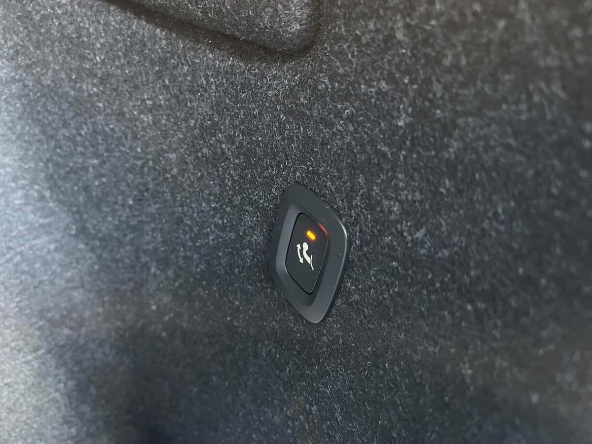 Sort Volvo XC40 fra 2024