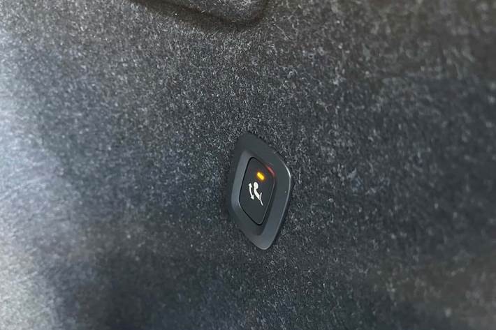 Sort Volvo XC40 fra 2024