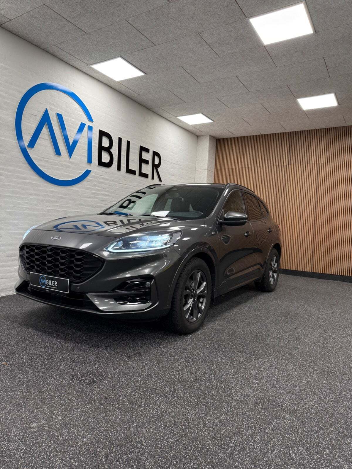 Ford Kuga 2,5 PHEV ST-Line X CVT