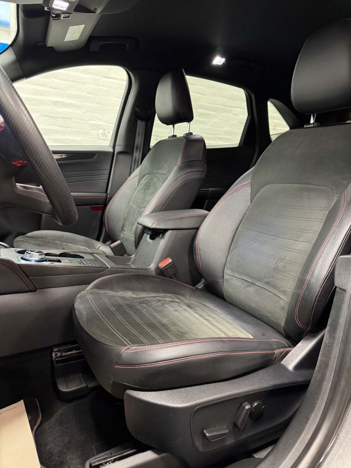 Ford Kuga 2,5 PHEV ST-Line X CVT