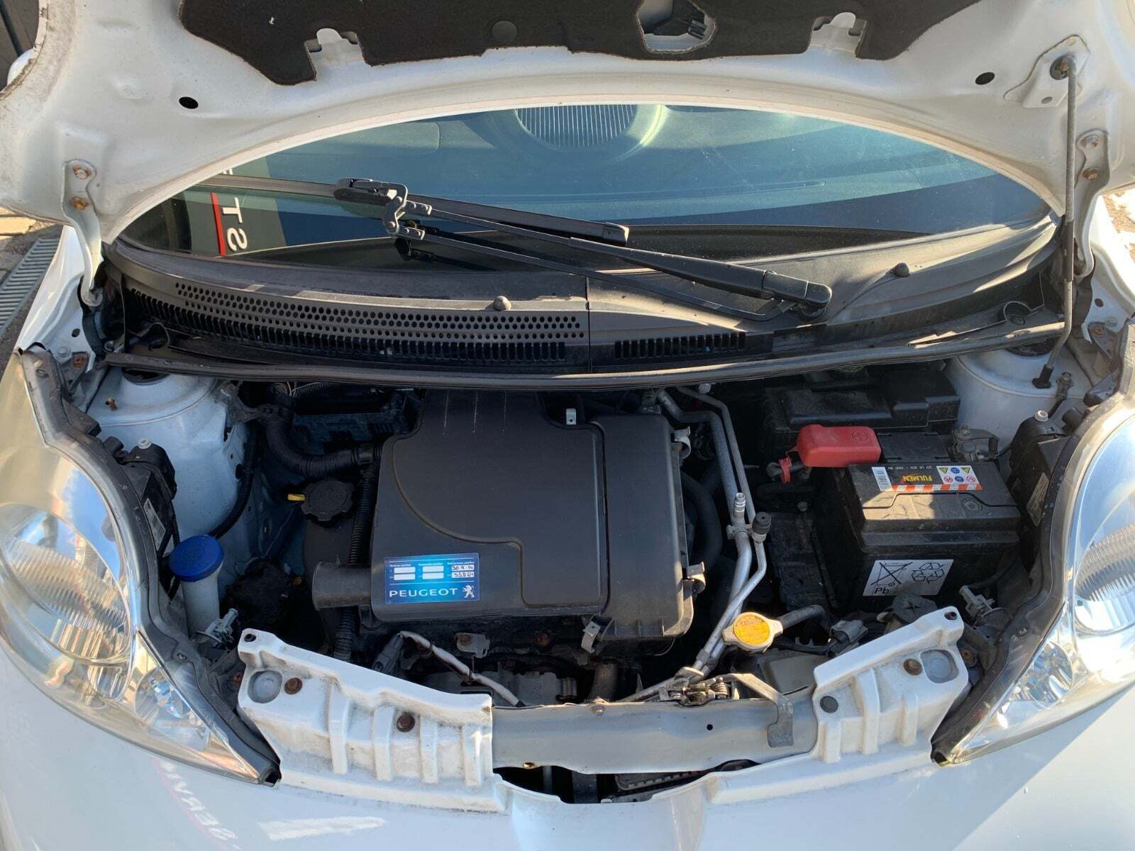 Grøn Peugeot 107 fra 2010