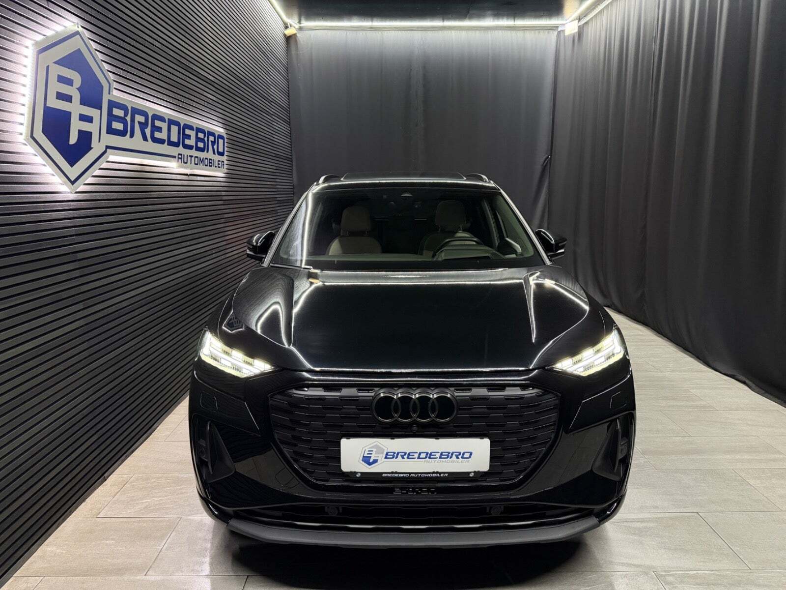 Audi Q4 e-tron 55 S-line quattro