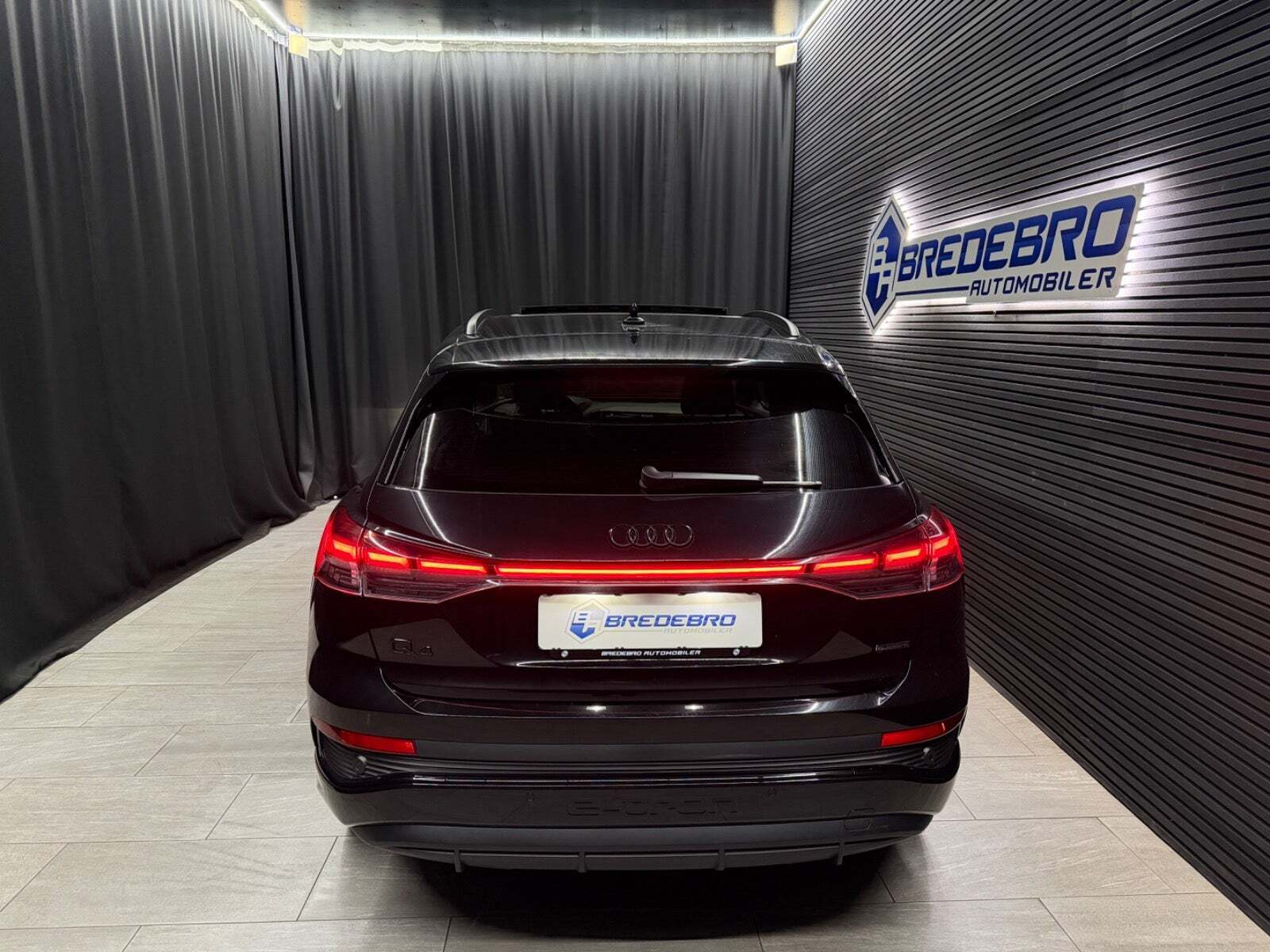Audi Q4 e-tron 55 S-line quattro