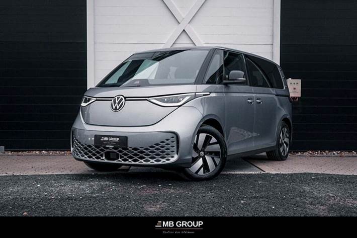 Gul VW ID.Buzz fra 2023 set udefra