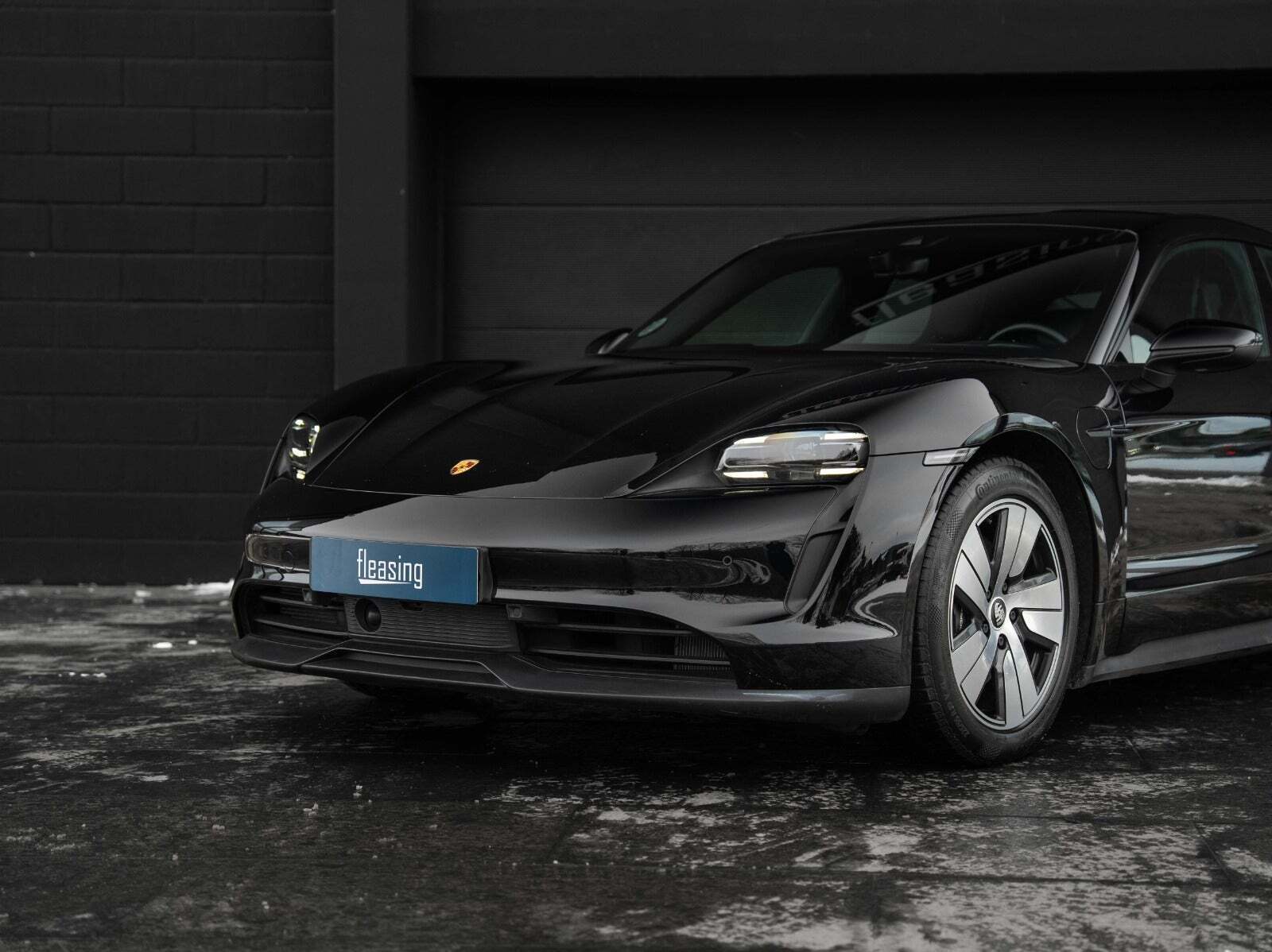 Porsche Taycan Performance+