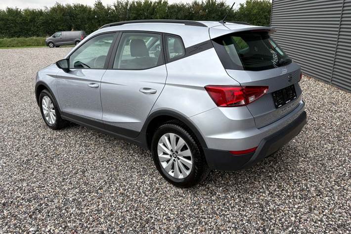 Sølv Seat Arona fra 2018