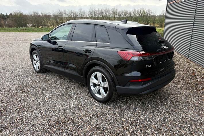 Sort Audi Q4 e-tron fra 2024