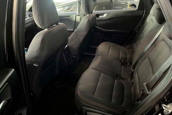 Sort Ford Kuga fra 2020