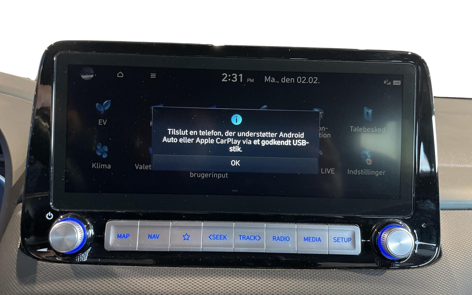 Grå Hyundai Kona fra 2022