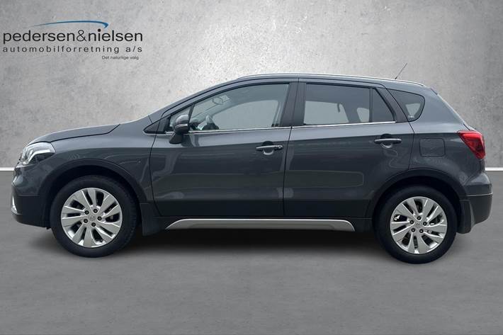 Grå Suzuki S-Cross fra 2021