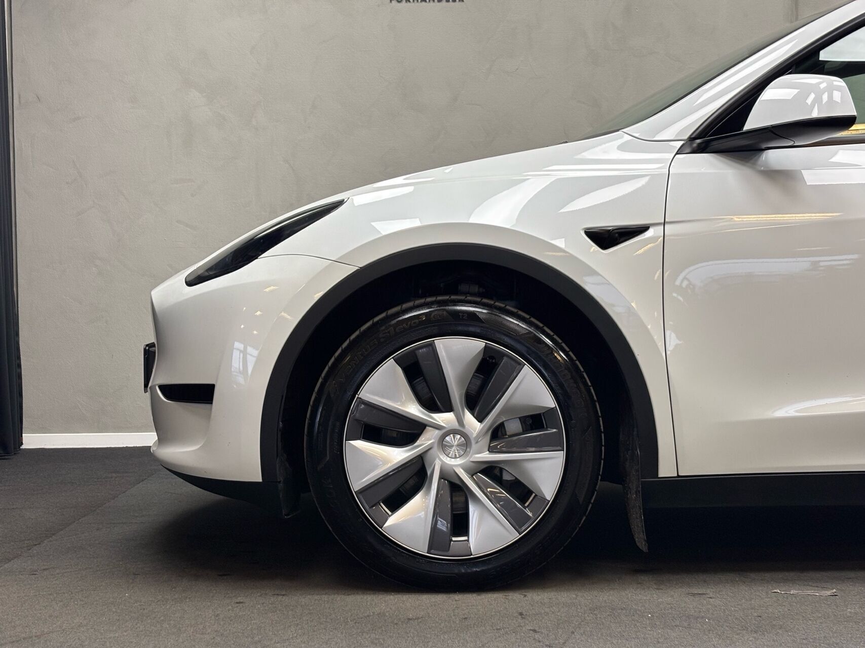 Tesla Model Y EL Long Range RWD 340HK 5d Aut.