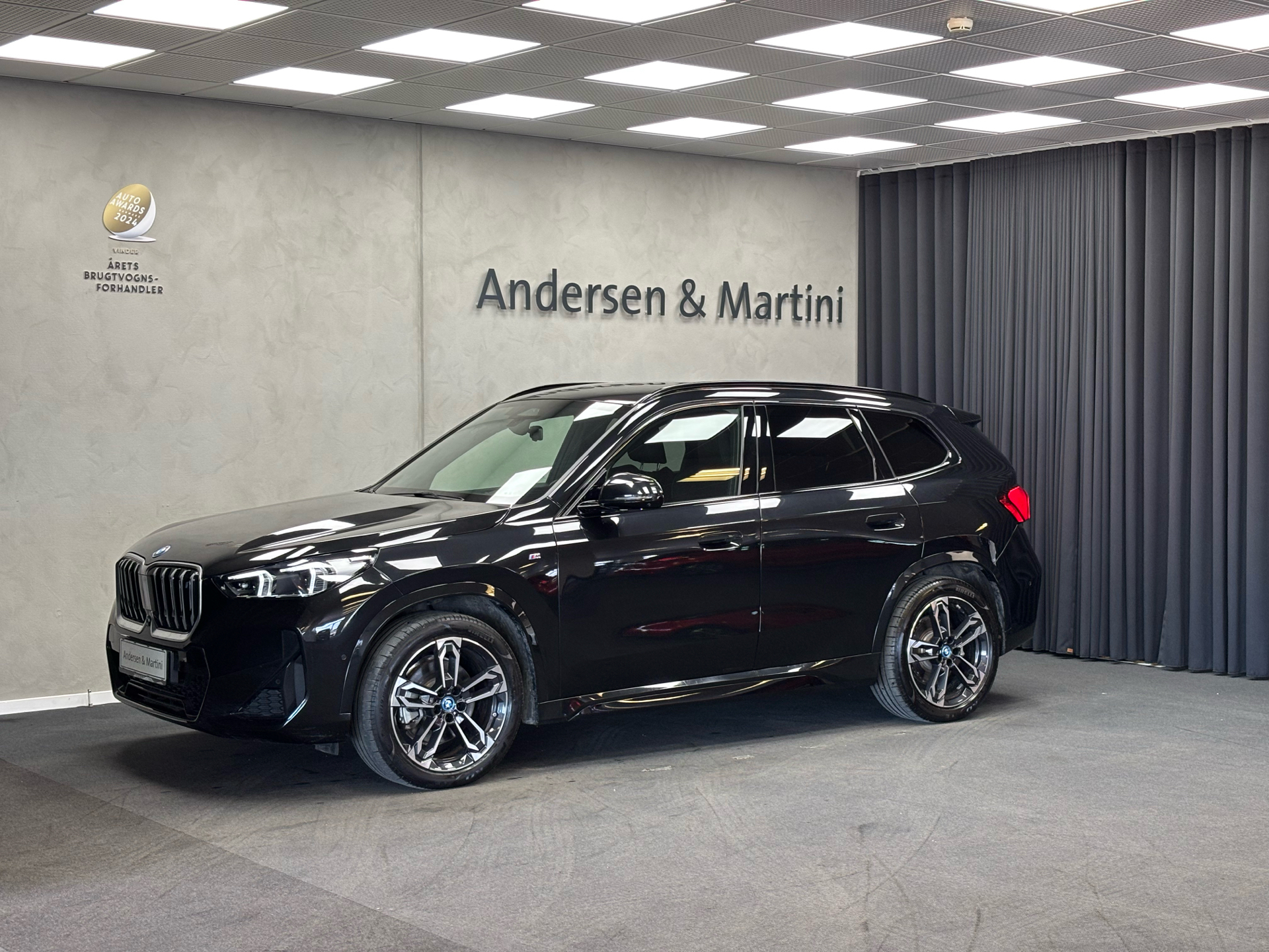 BMW iX1 xDrive30 EL M-Sport 4x4 313HK 5d Aut.