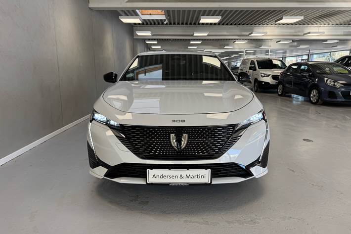 Hvid Peugeot E-308 fra 2023