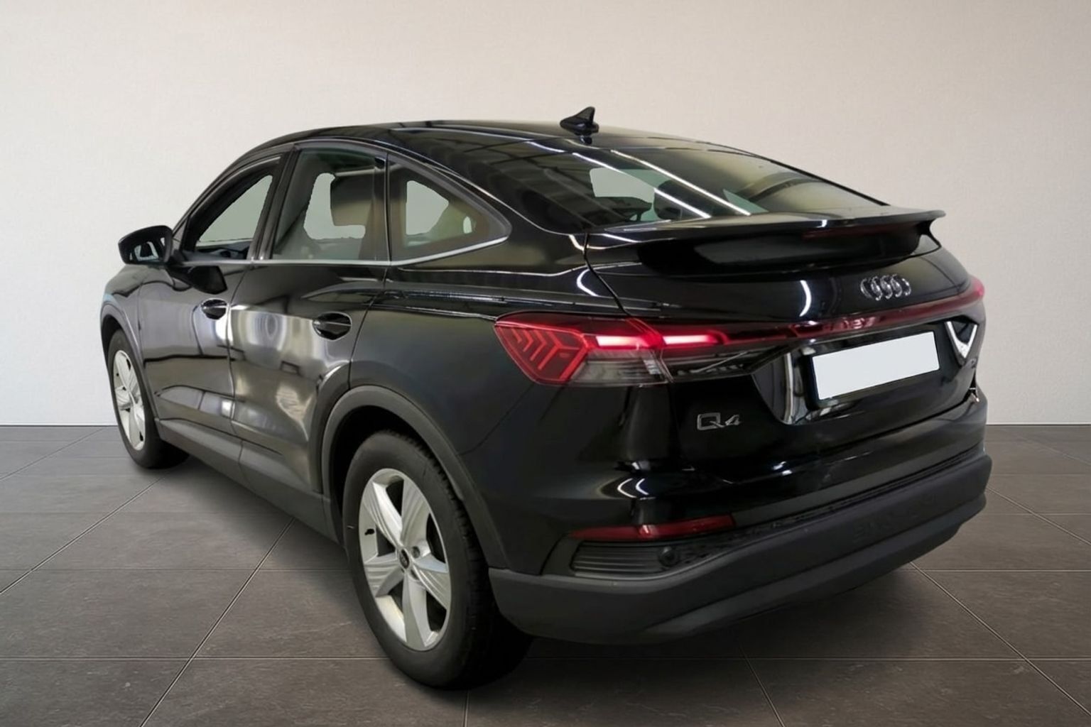 Audi Q4 45 E-tron Quattro 265HK 5d Aut.